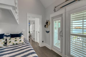 2nd Floor TwinQueen Bunk Room