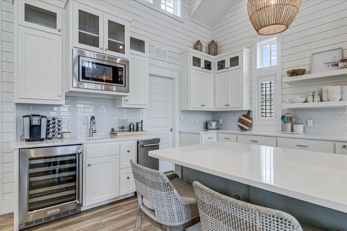 Kitchen Wet Bar, 2nd Floor