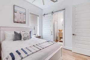 Queen Suite, 2nd Floor