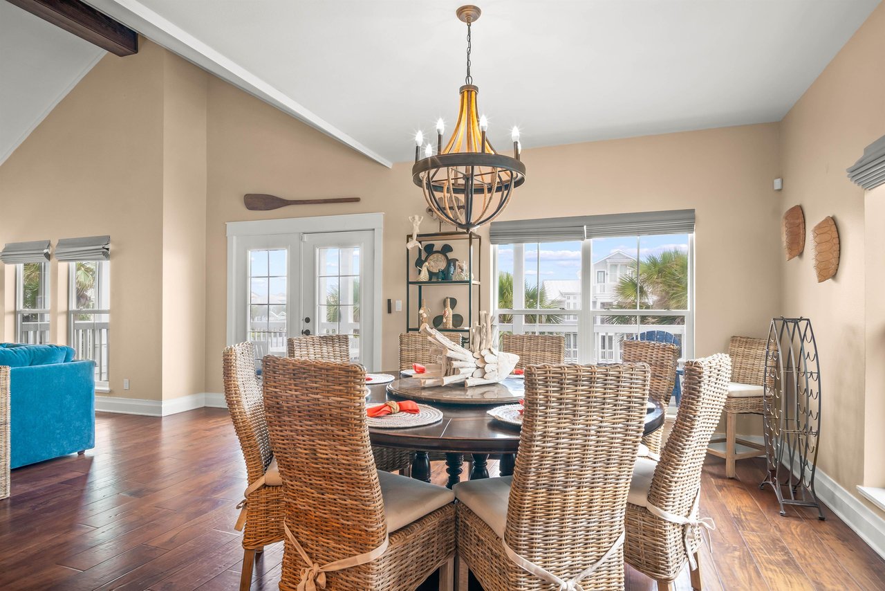 2nd Floor Dinning Room