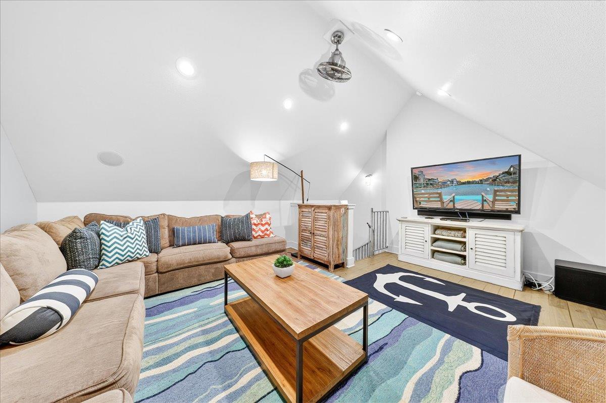 3rd Floor, Entertainment Area