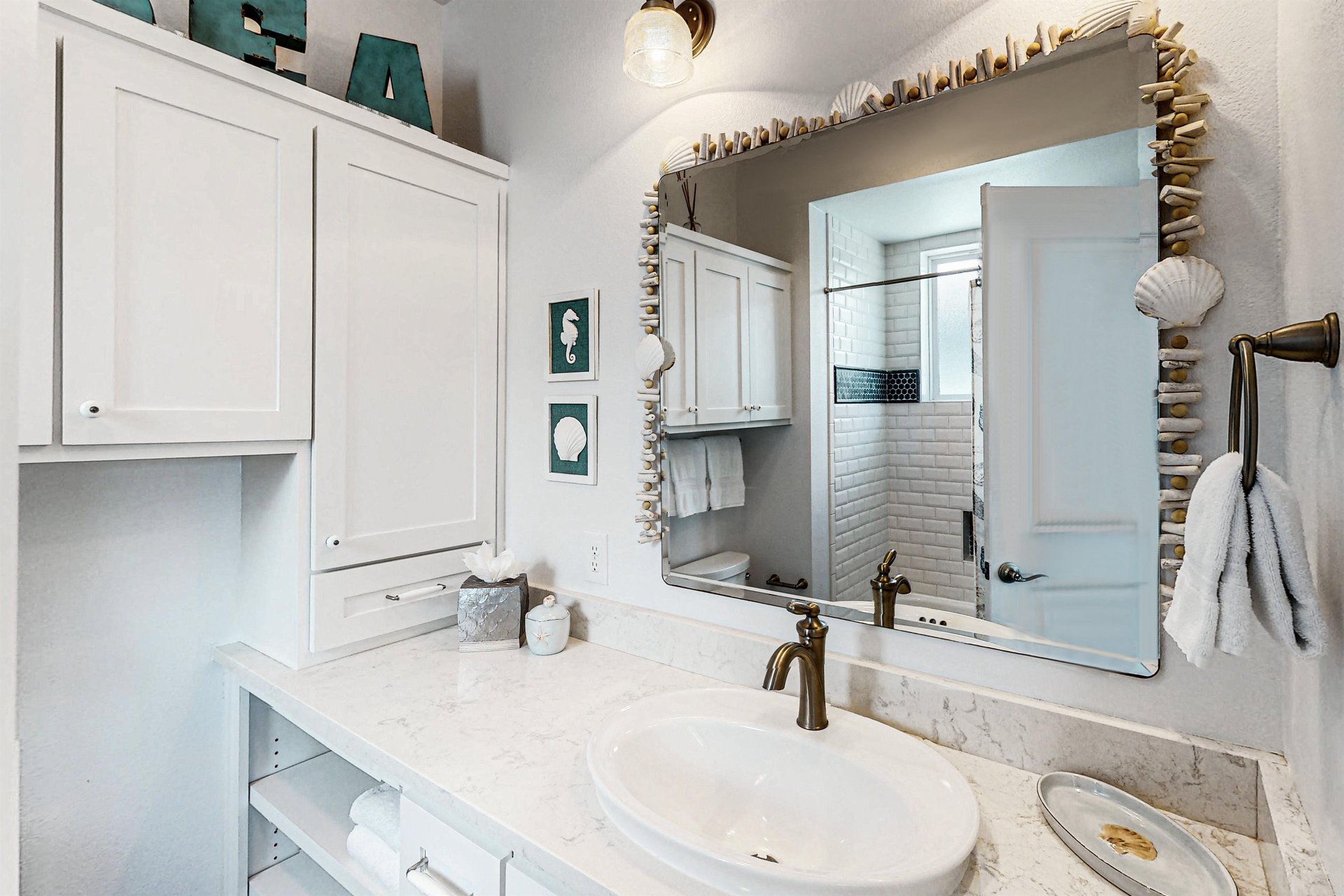 Primary King Ensuite, 2nd Floor