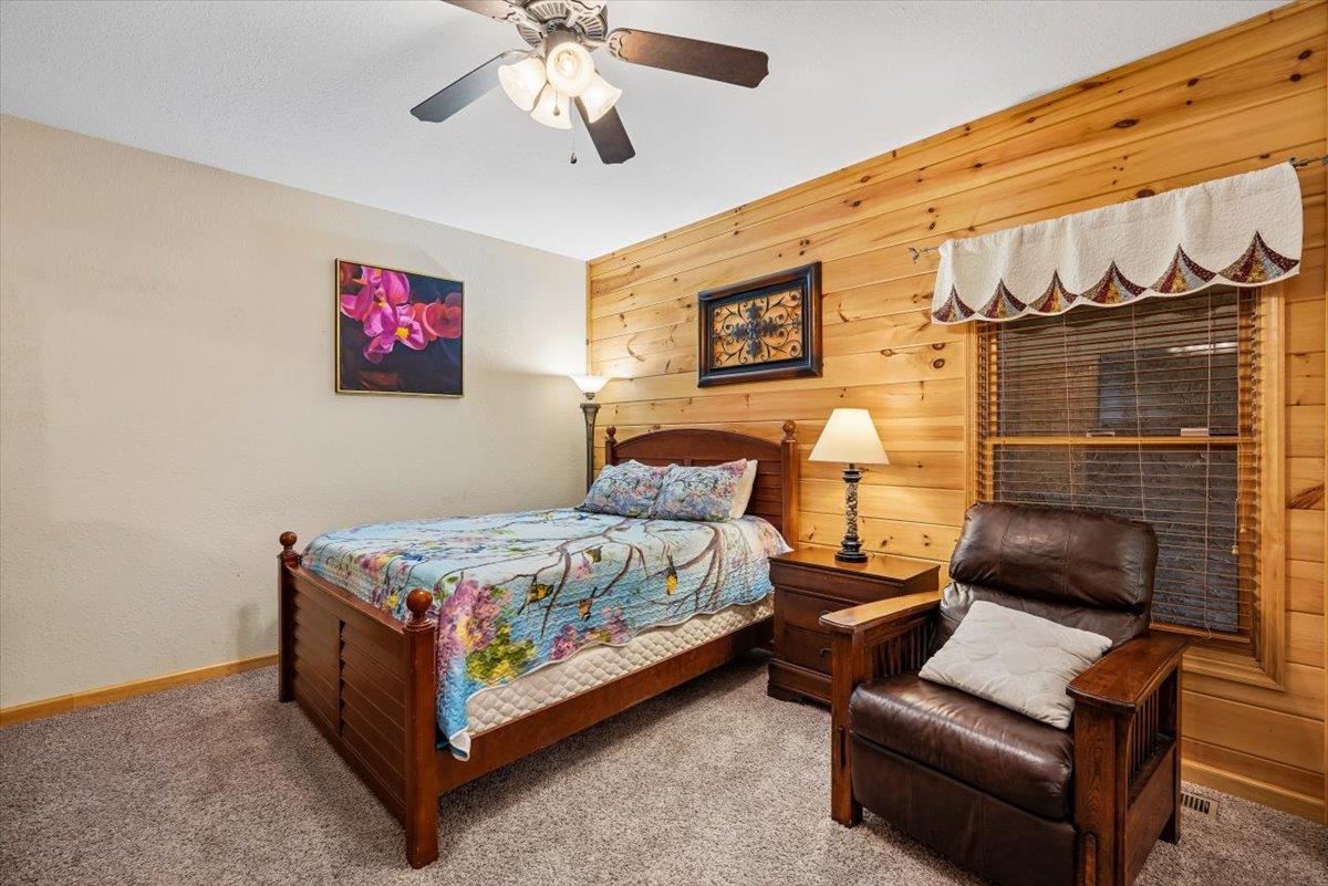093Bedroom 2