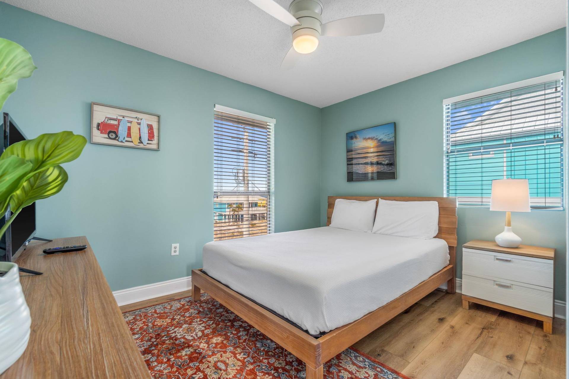Guest Bedroom 4 Queen