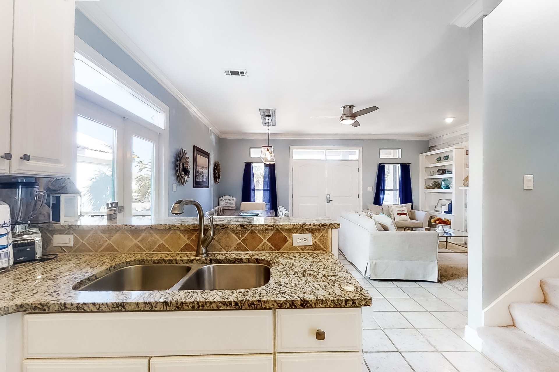 Terra Cotta Happy Ours 9