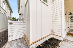 1st Floor, Outdoor Shower