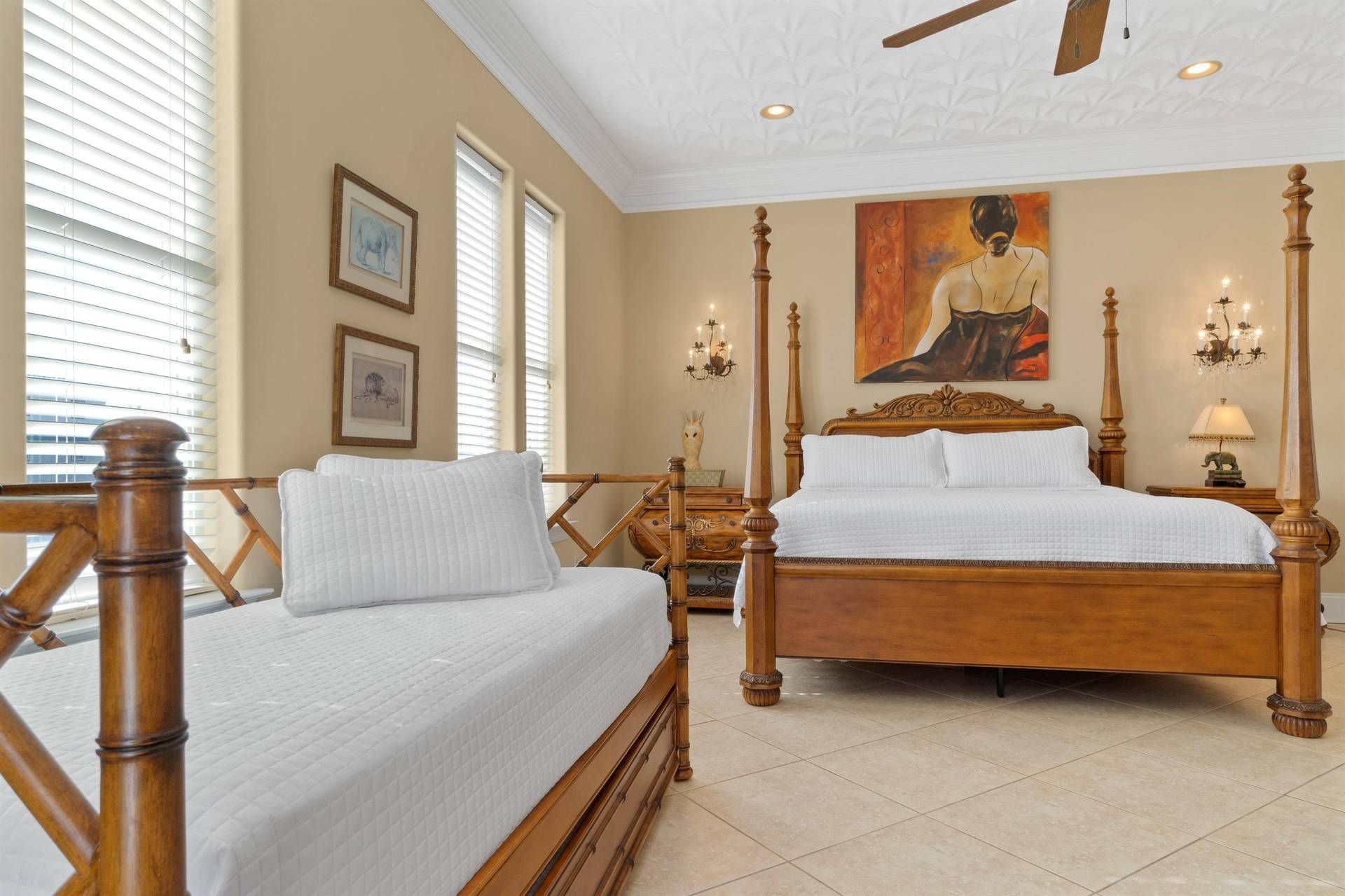Master Bedroom King  Daybed
