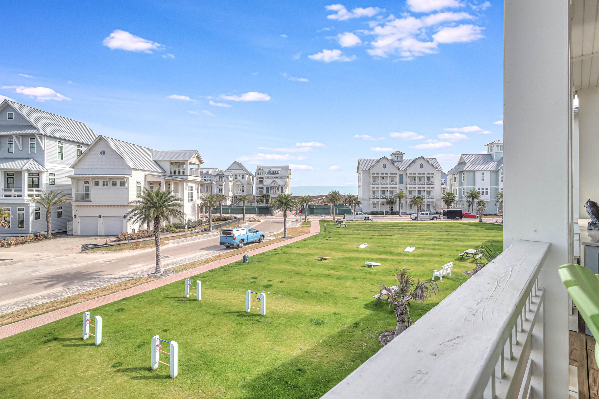 Outdoor Kitchen Balcony View of the Park  Gulf
