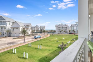 Outdoor Kitchen Balcony View of the Park  Gulf