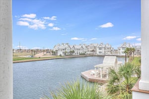 Lakeside Balcony View, 2nd Floor