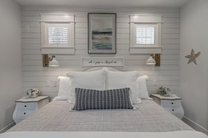 1st Floor, King Bedroom Area