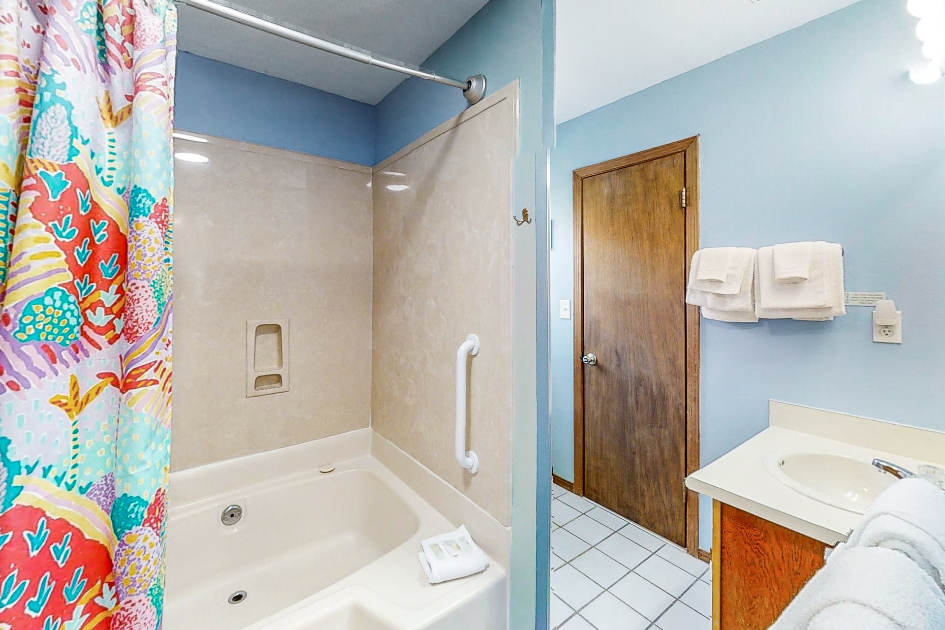 Muldoon Beach House 13