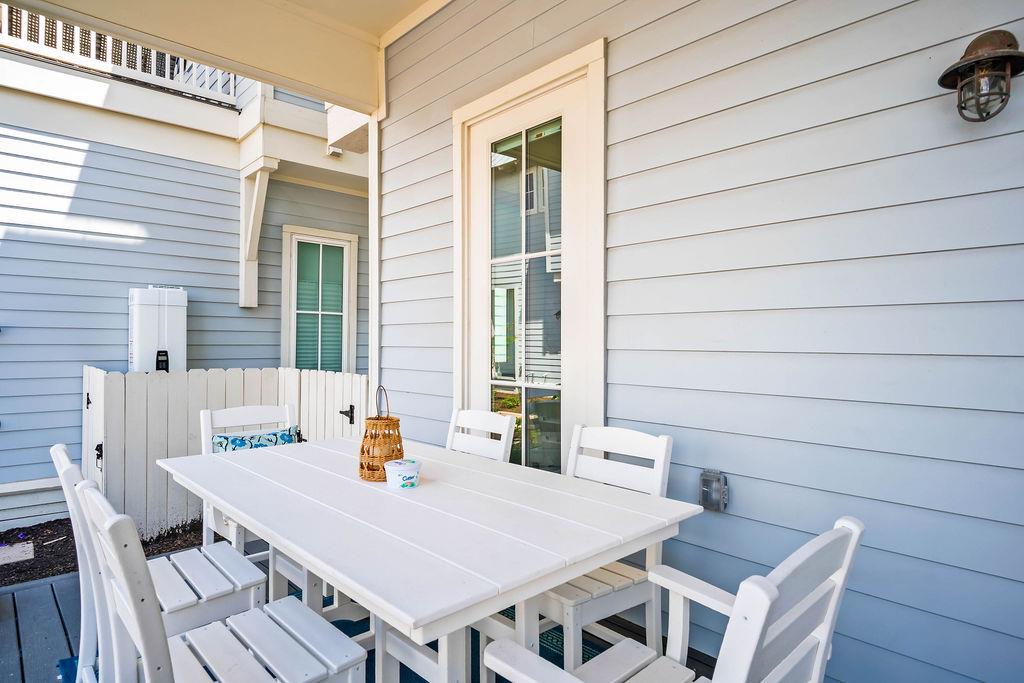Poolside Back Porch, 1st Floor
