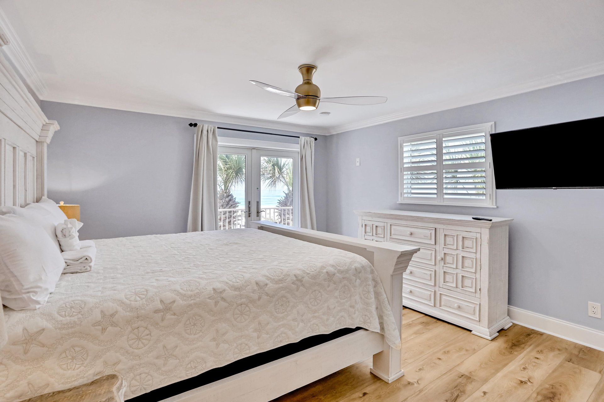 Venus on Vacation 13