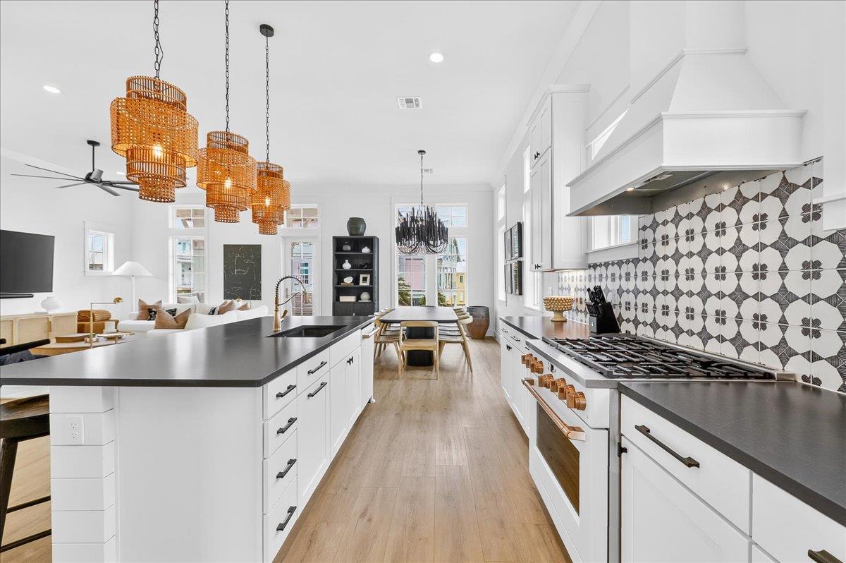 Kitchen, 2nd Floor
