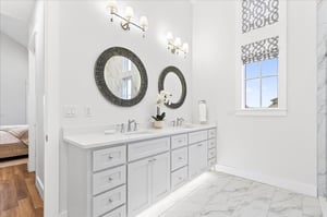3rd King Bathroom, 2nd Floor