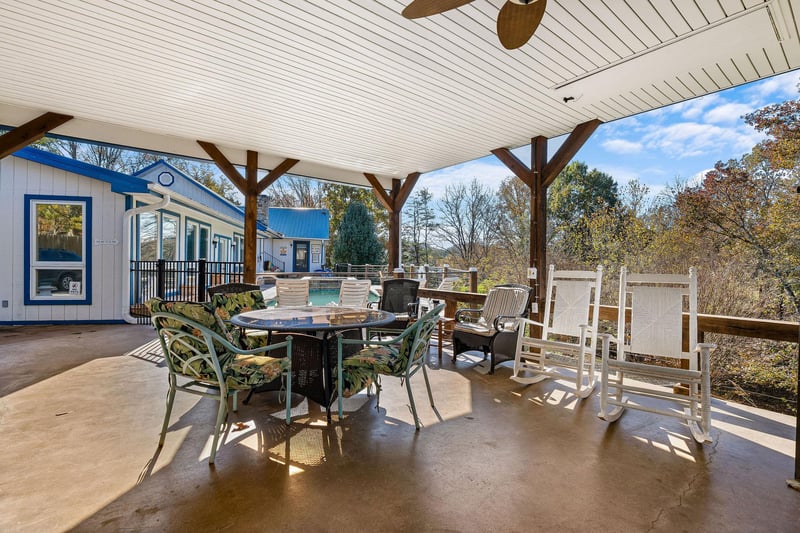 paradisesprings41