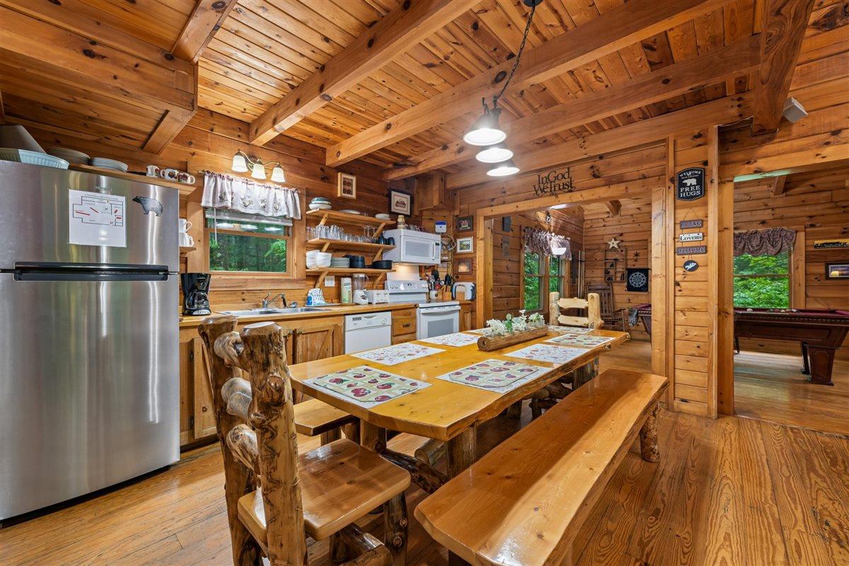 15Dining Room