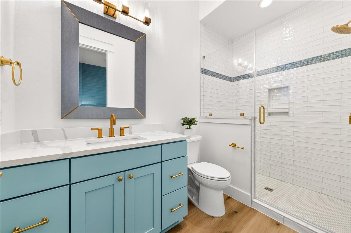 2nd Floor, Primary King Bathroom