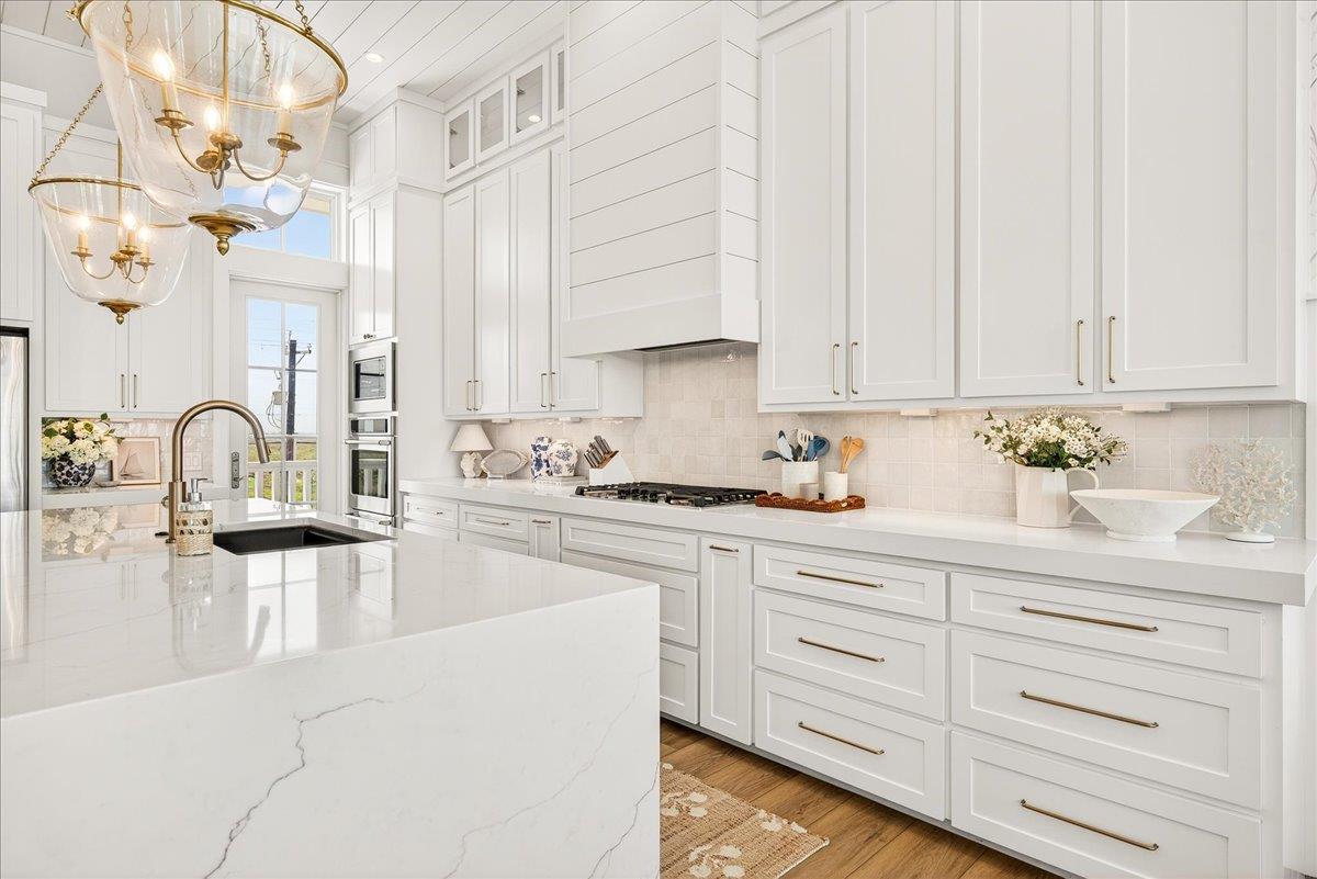 Kitchen, 2nd Floor