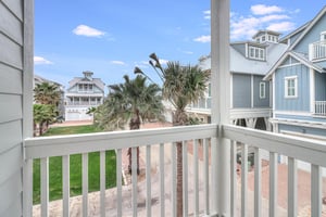 Second King Balcony, 2nd Floor