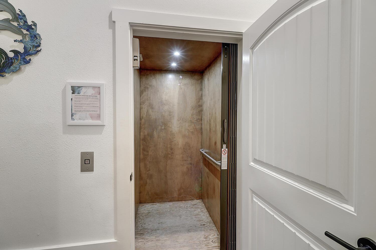 Elevator Entry, 1st Floor