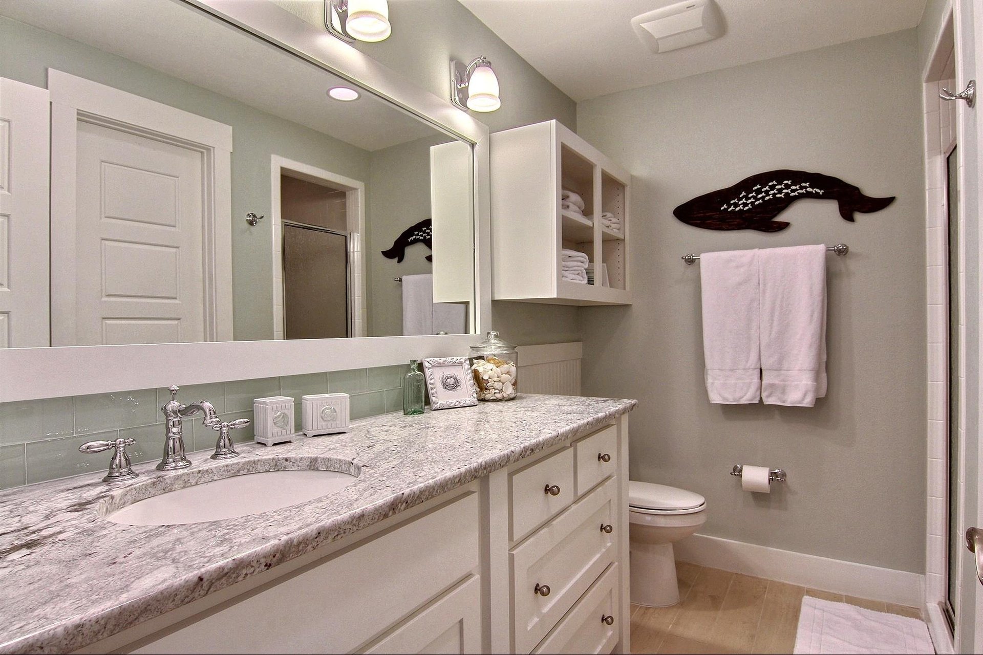 Private King Bathroom