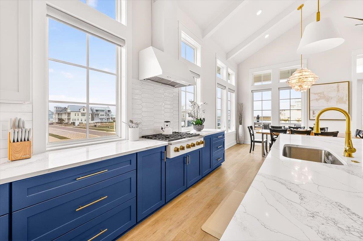 2nd Floor, Kitchen