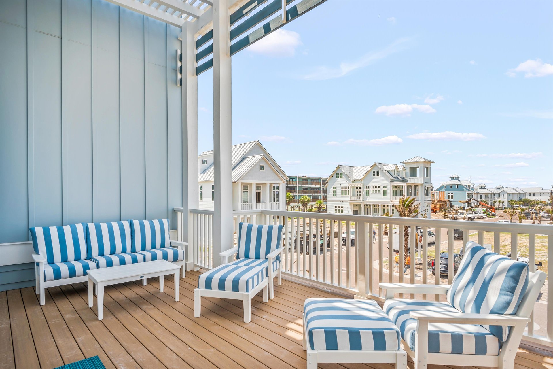 2nd Floor, Living Room Balcony