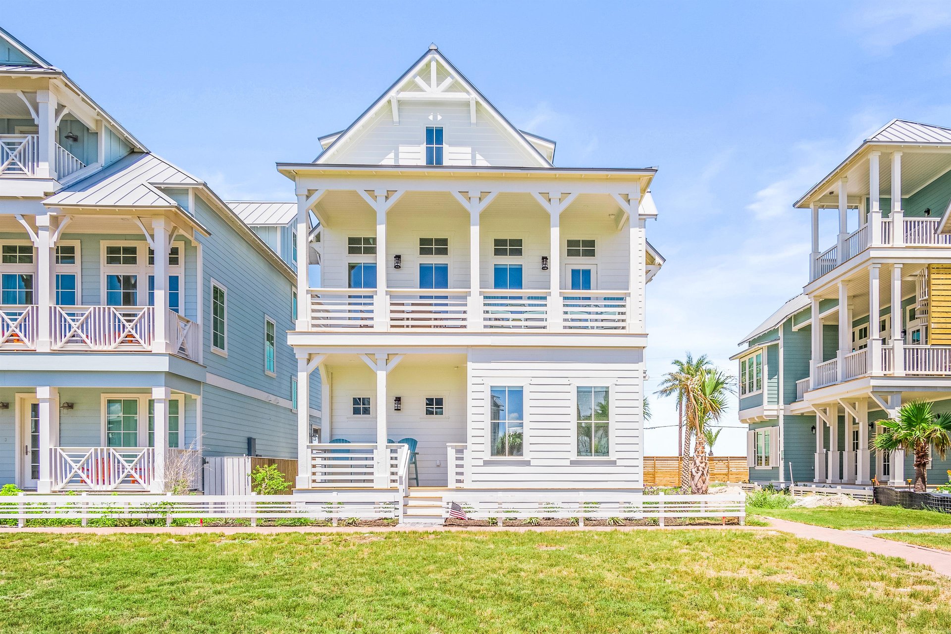 Welcome to Tropic Like is Hot