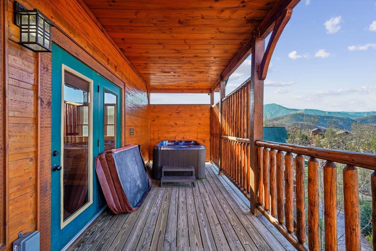 08Balcony