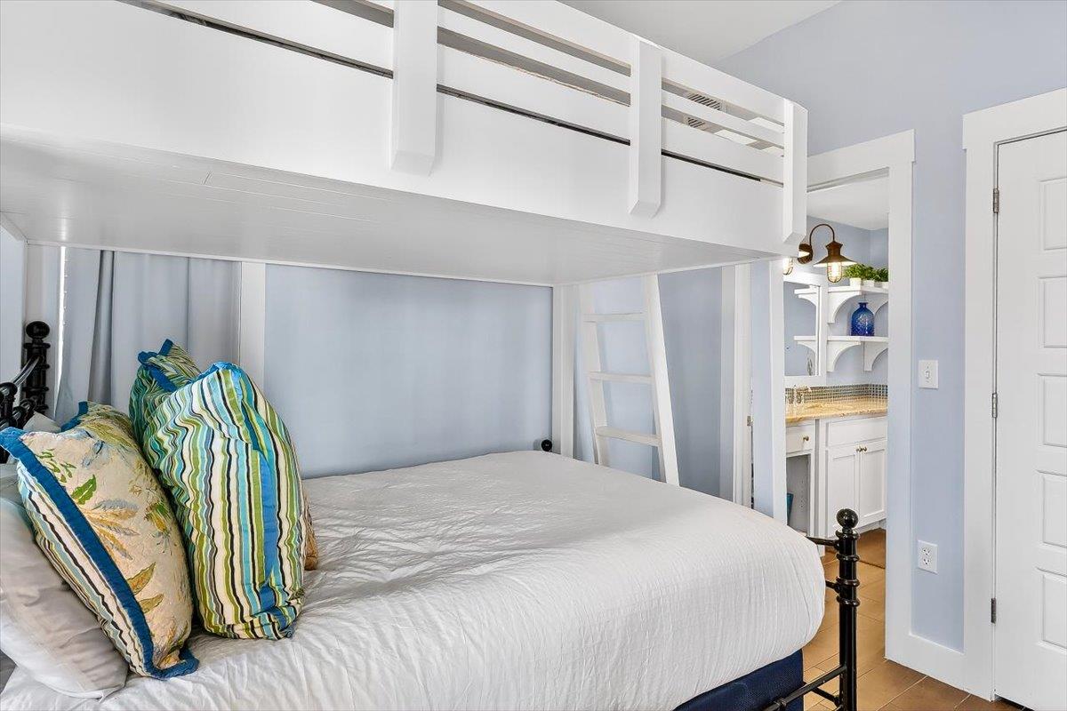 Bunk Bedroom, 1st Floor