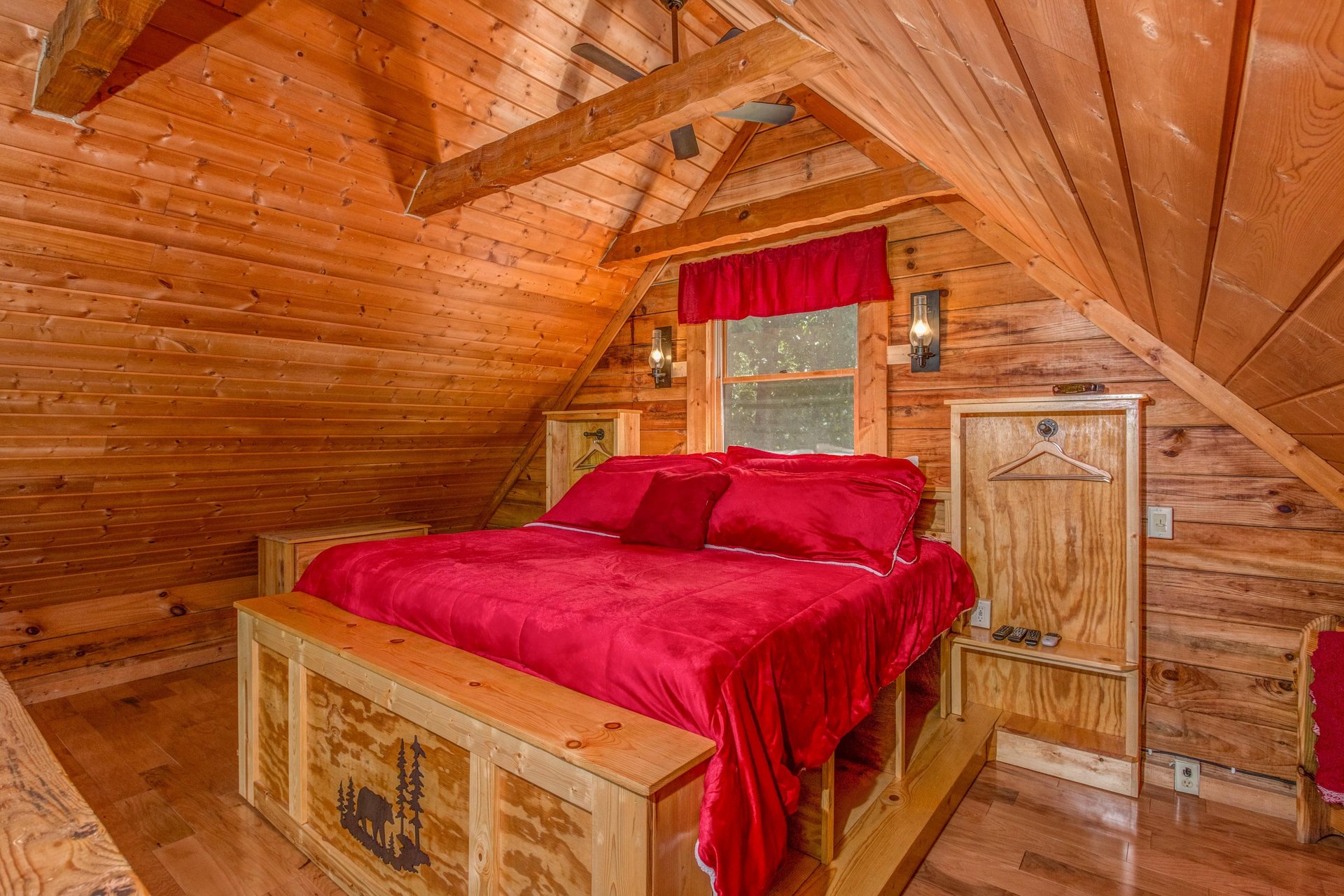 Bedroom in the loft at Cupids Crossing, a 1 bedroom cabin rental located in Pigeon Forge