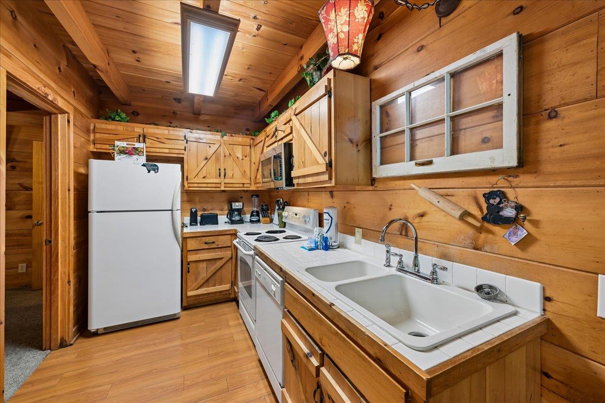 07Kitchen