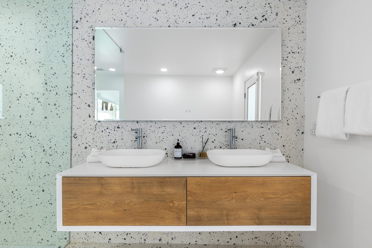 Double vanity sinks in the Primary bath
