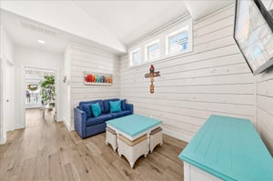 Bunk Lounge, 2nd Floor