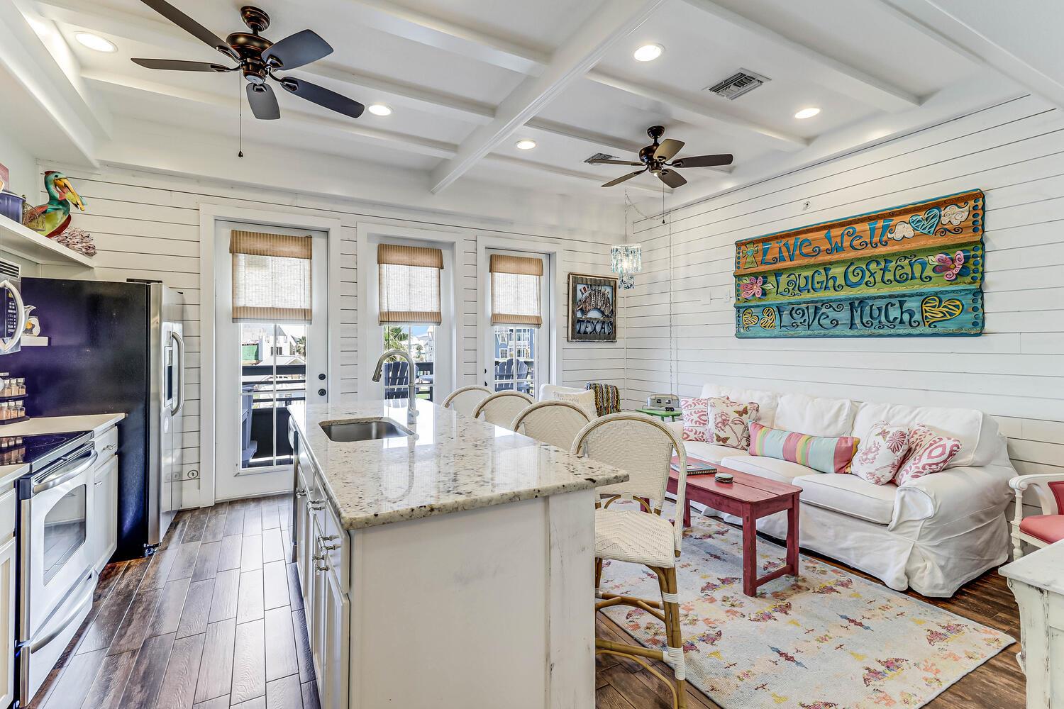 Charming 3rd Floor Condo