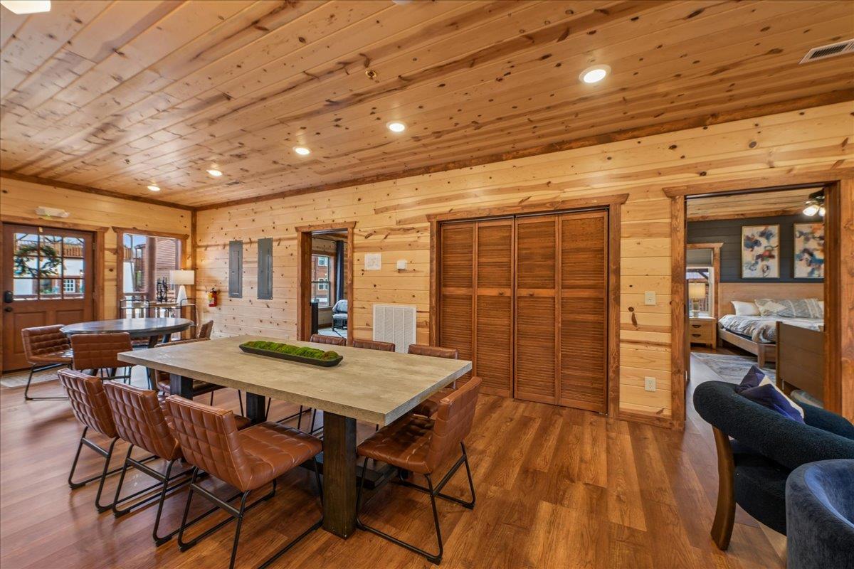 108Dining Room