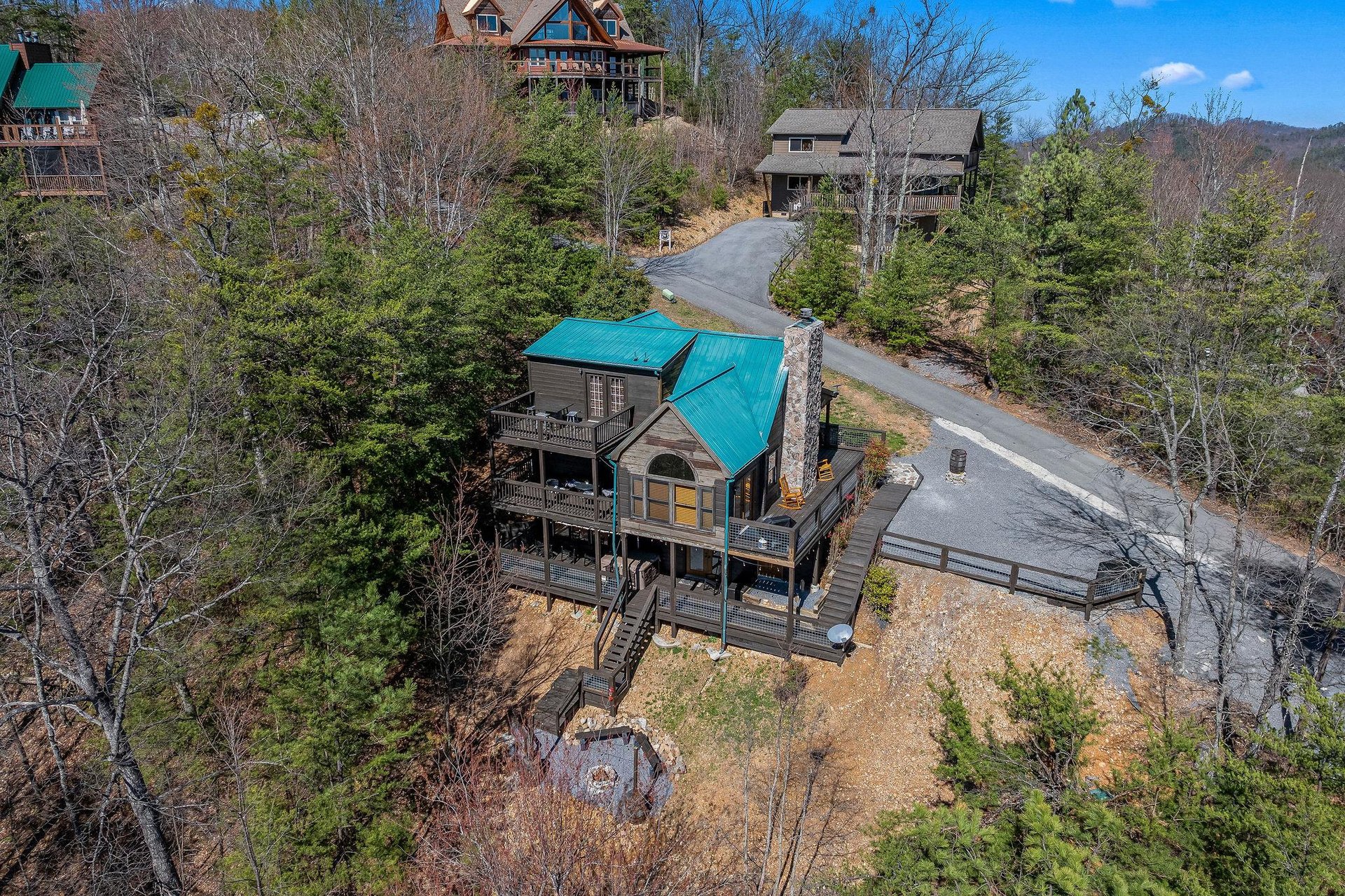 aerial rear exterior