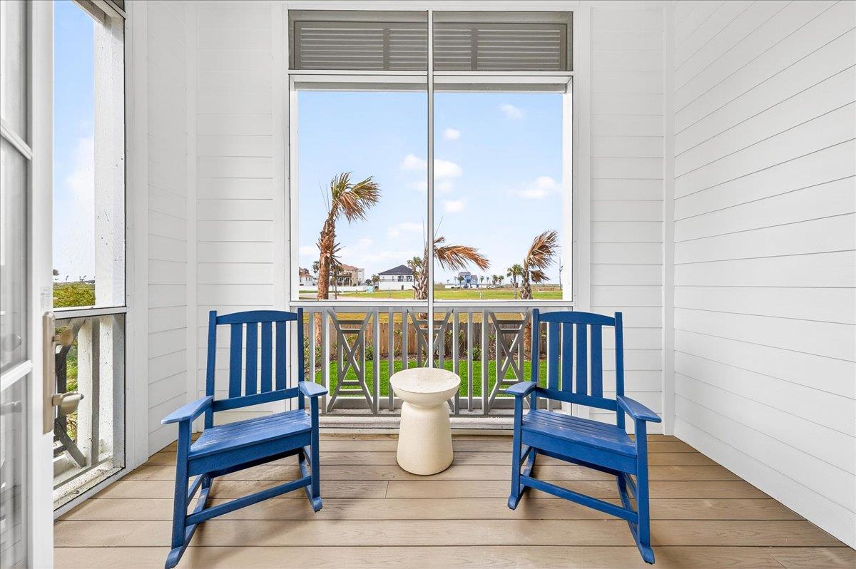 1st Floor, King Bedroom Porch