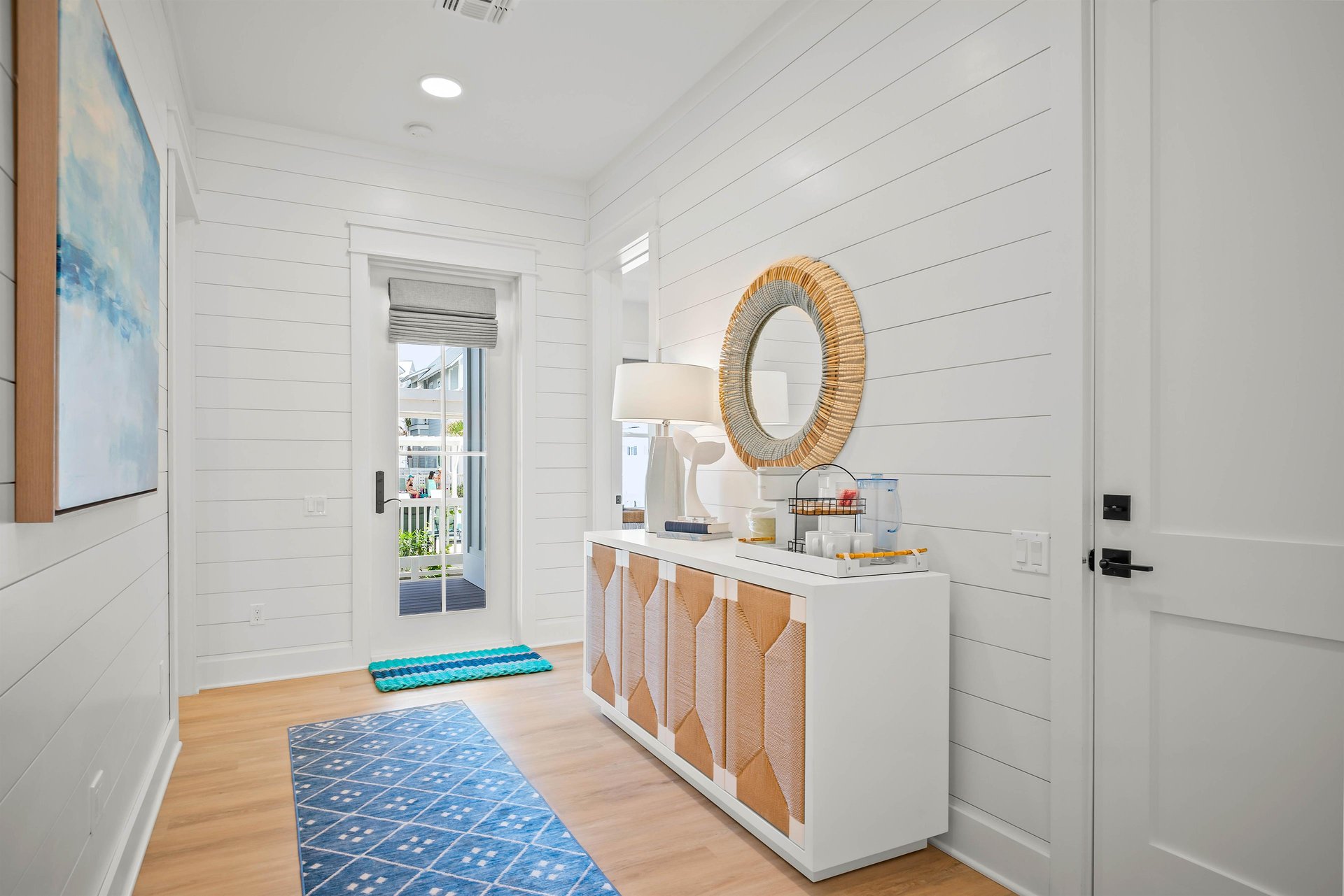 Hallway Coffee Bar, 1st Floor