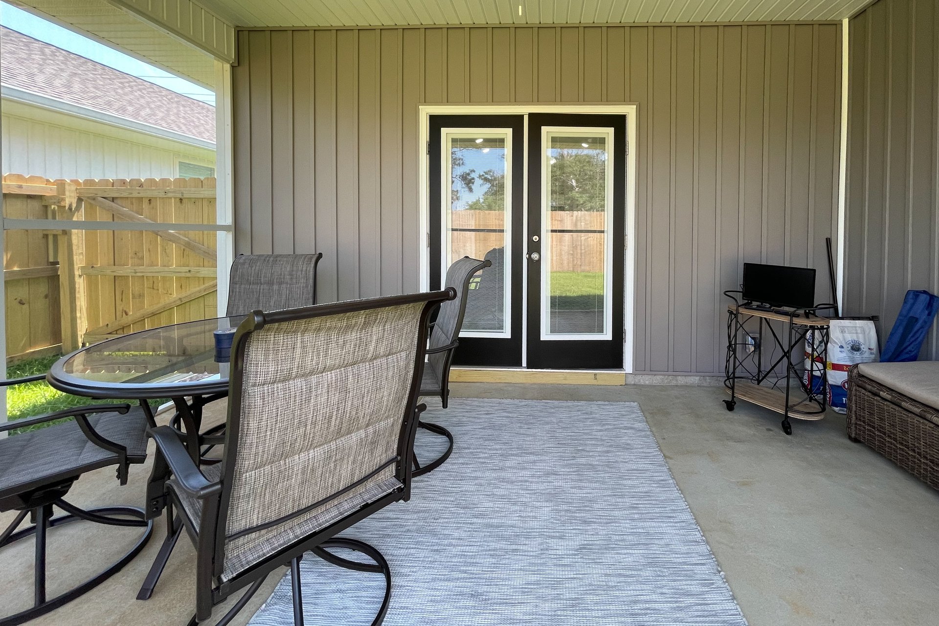 Sea Glass Retreat 18