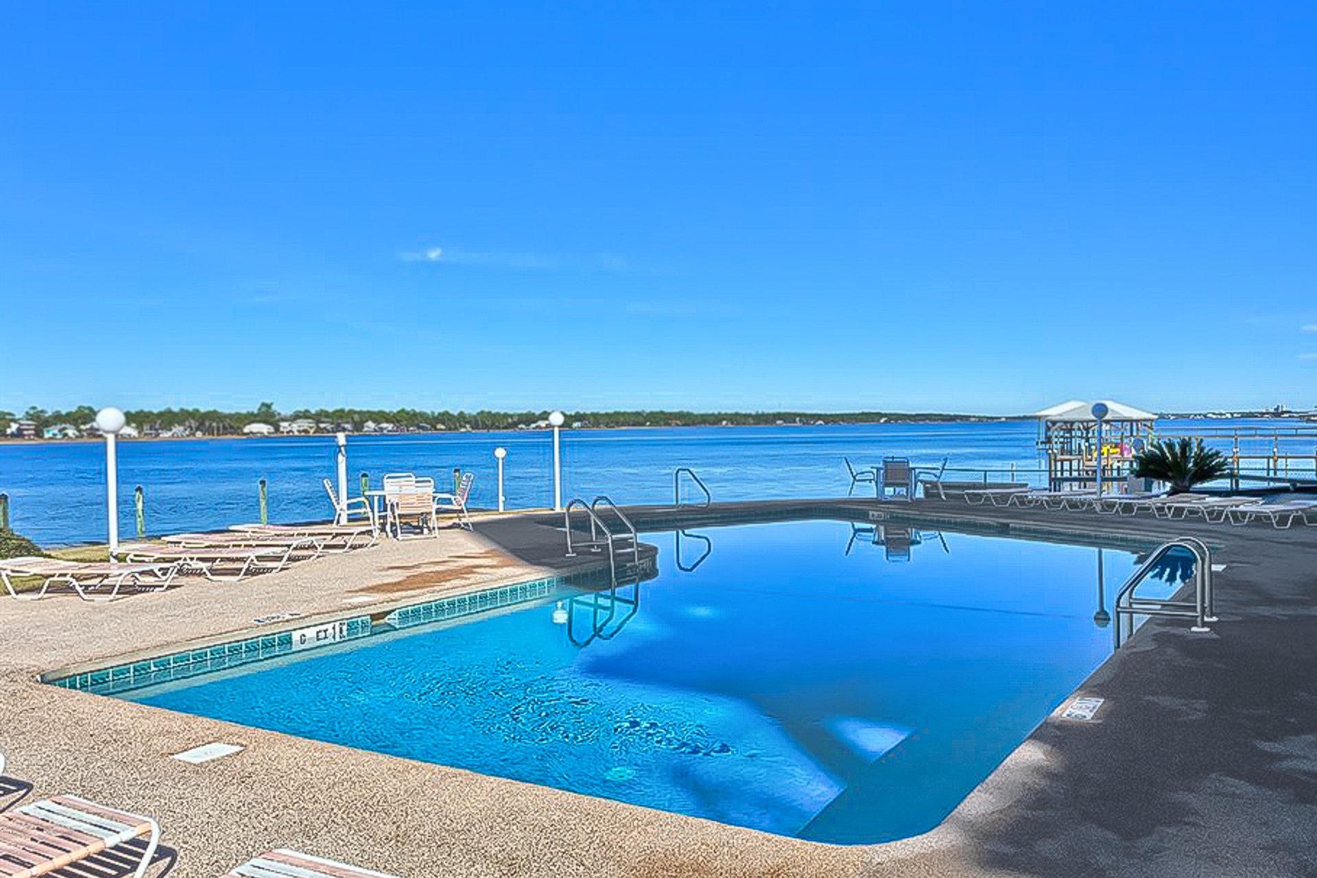 Compass Point 210 22