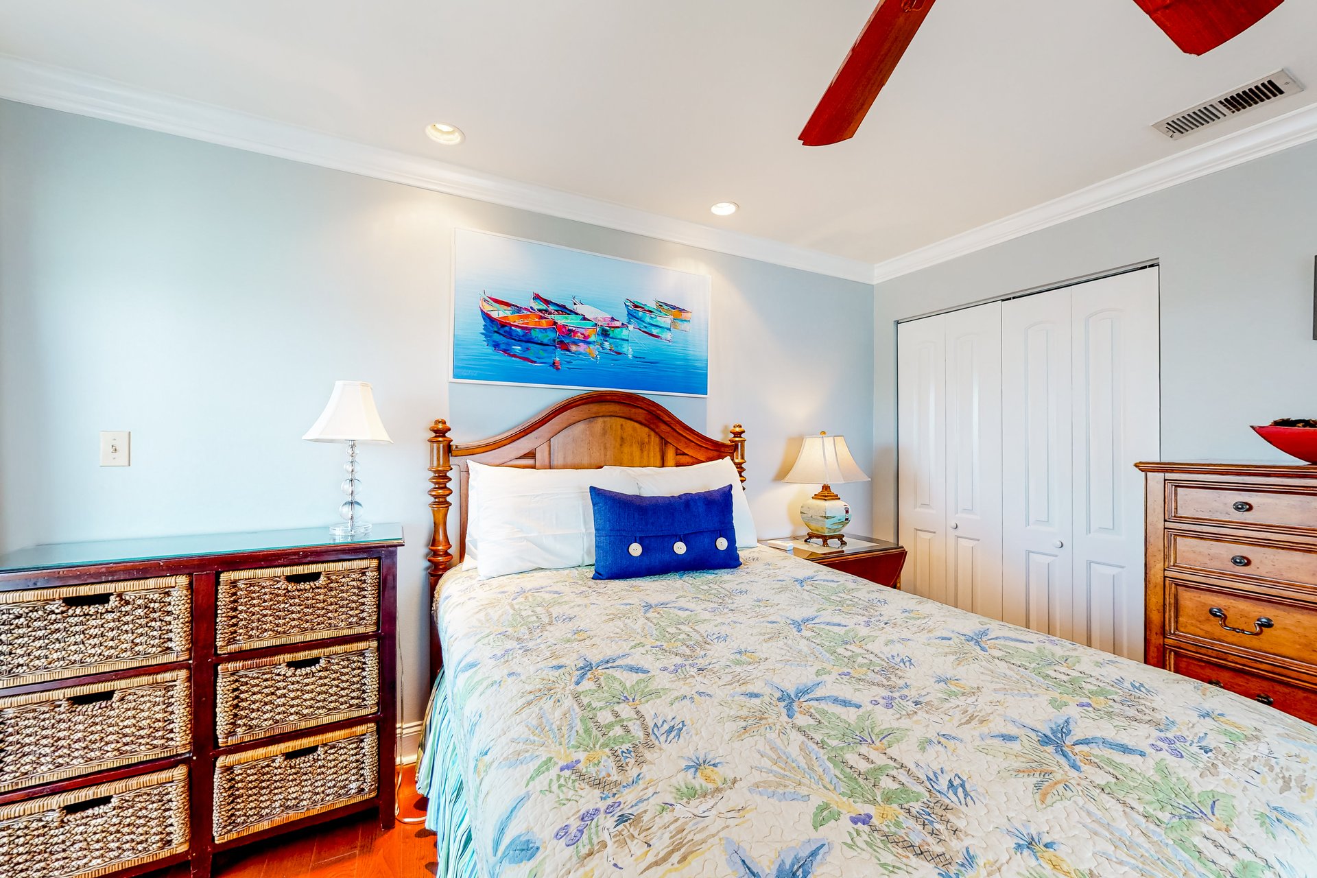 Sun King Yacht Club 2C 20