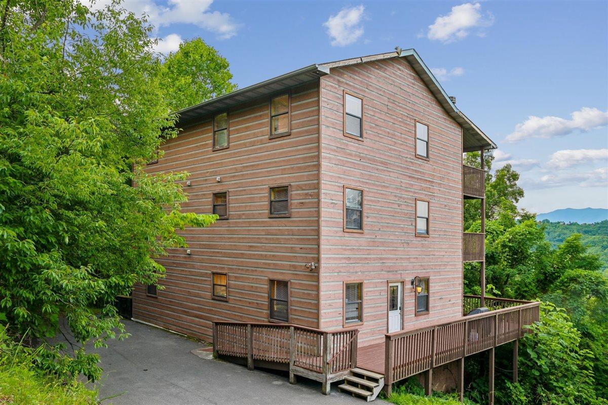 111Front Elevation