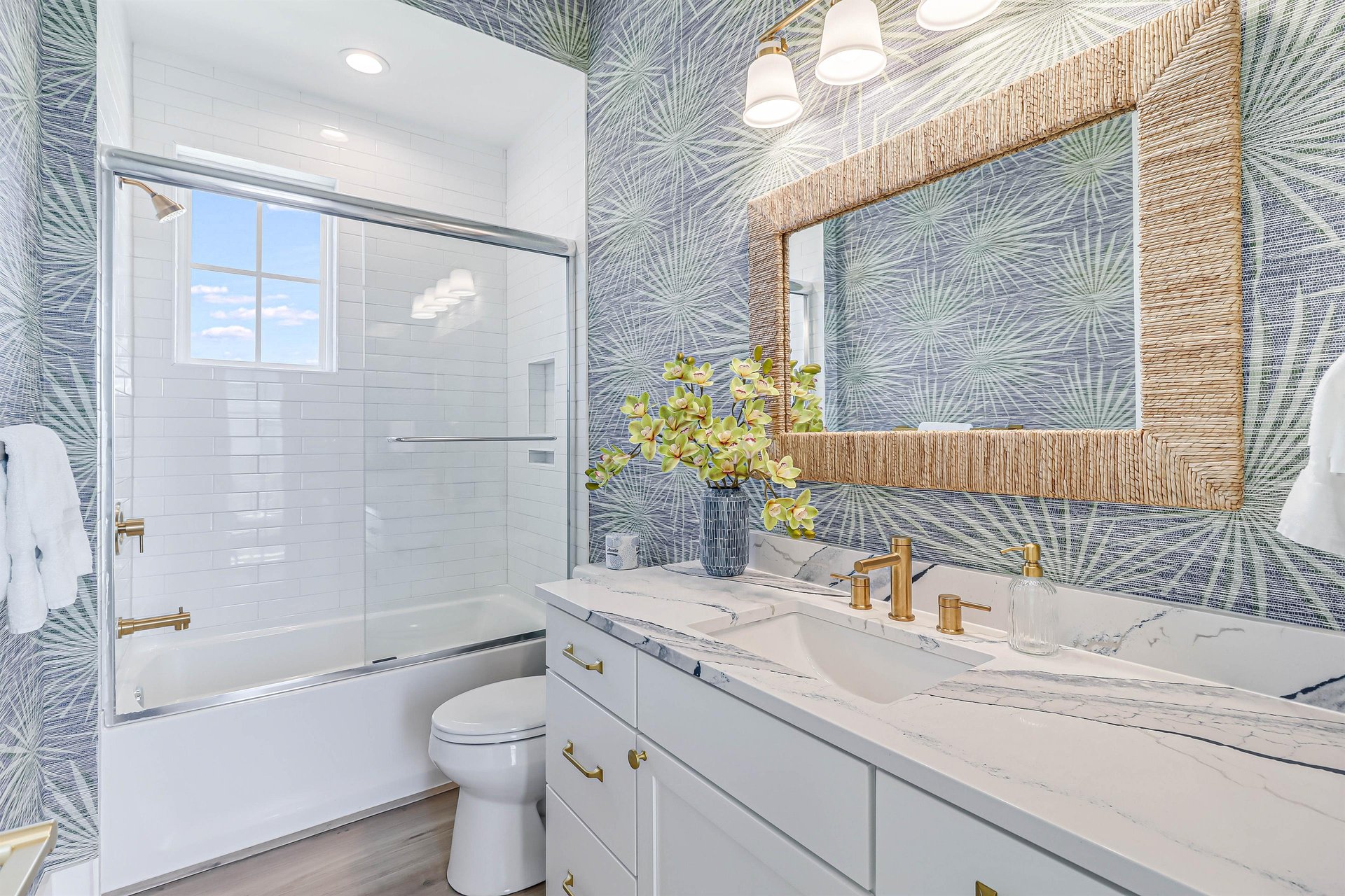 Hallway Bathroom, 2nd Floor