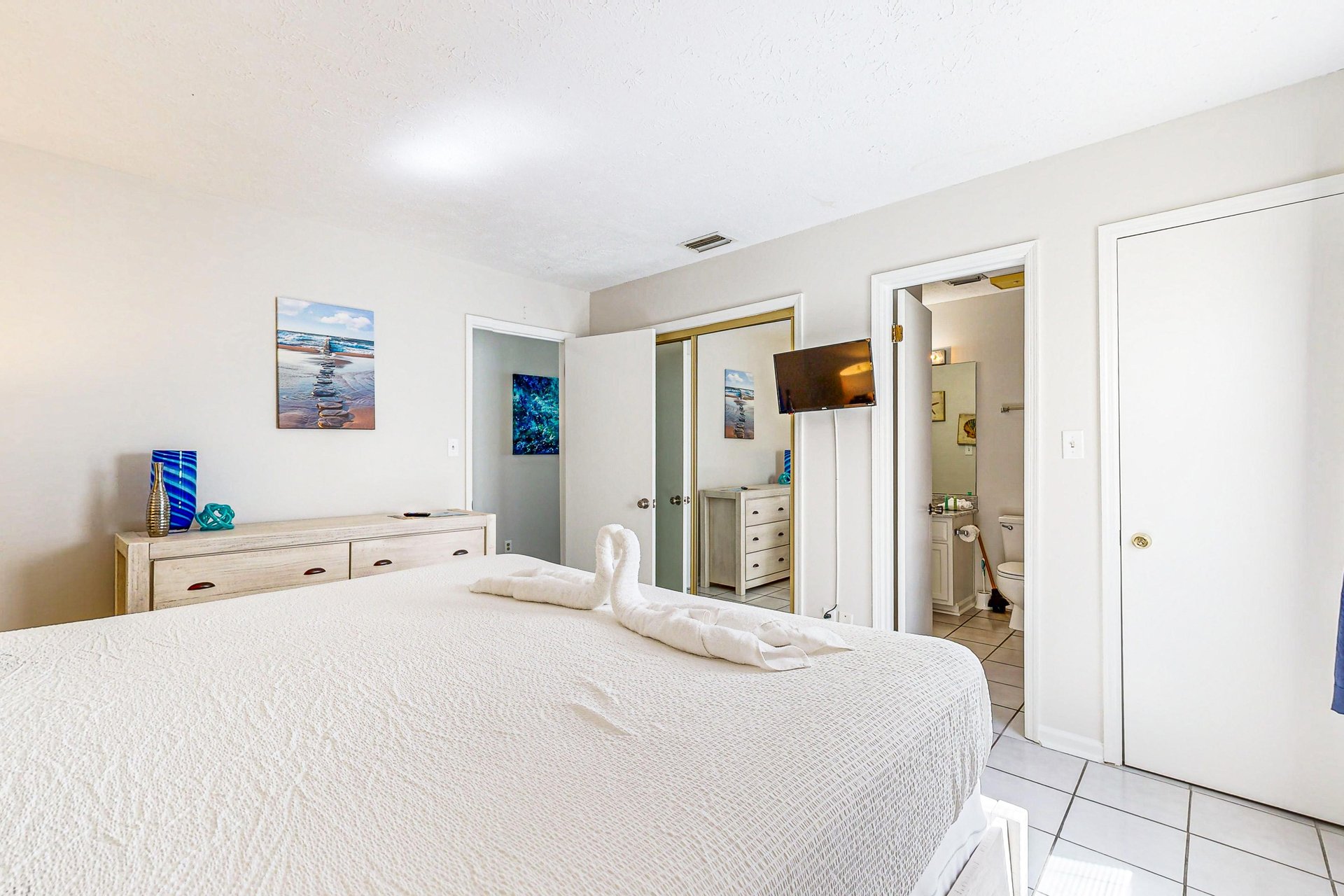 Eastern Shores 215 10