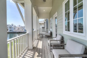 Lakeside Balcony Lounge, 2nd Floor