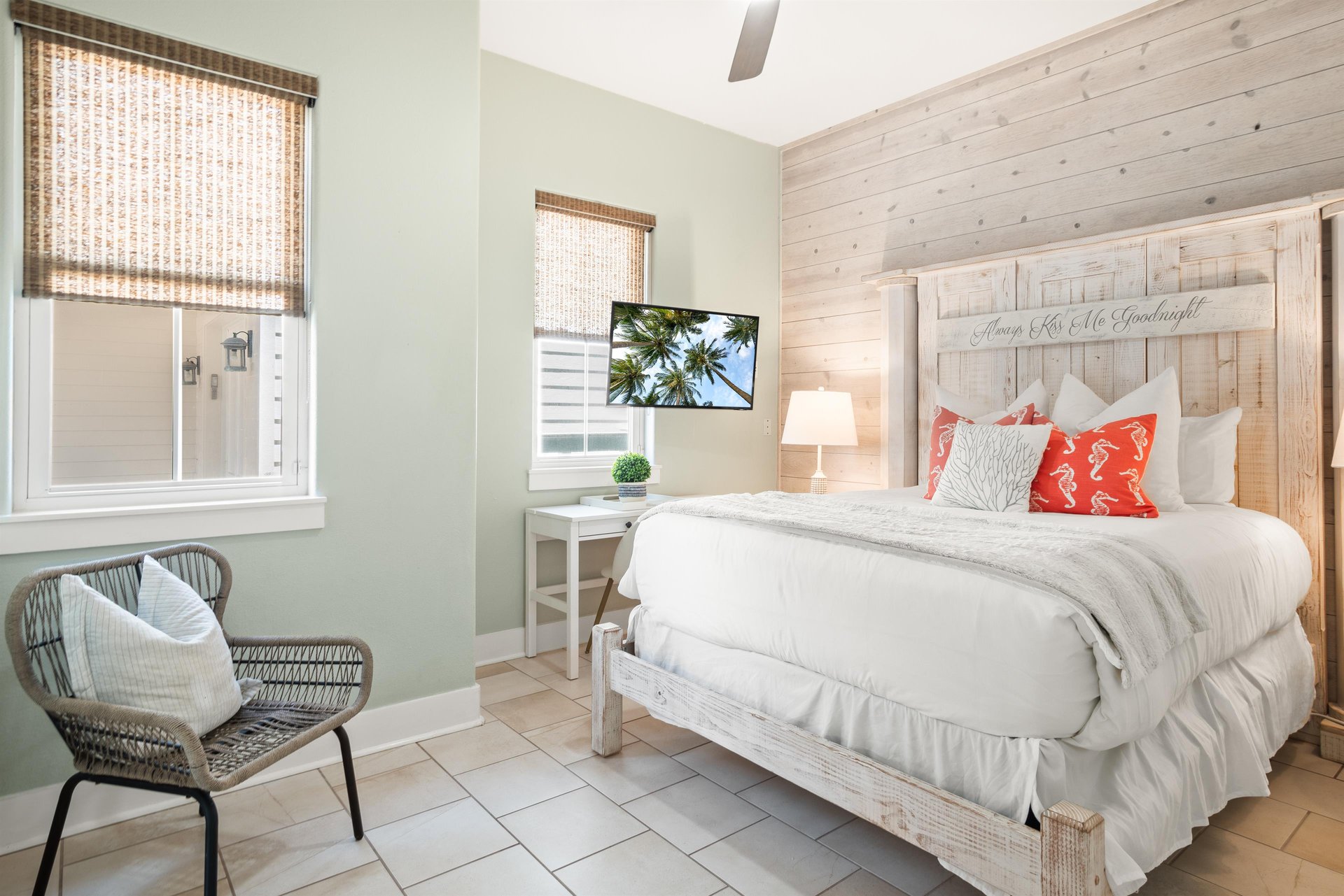 Queen Bedroom, 1st Floor