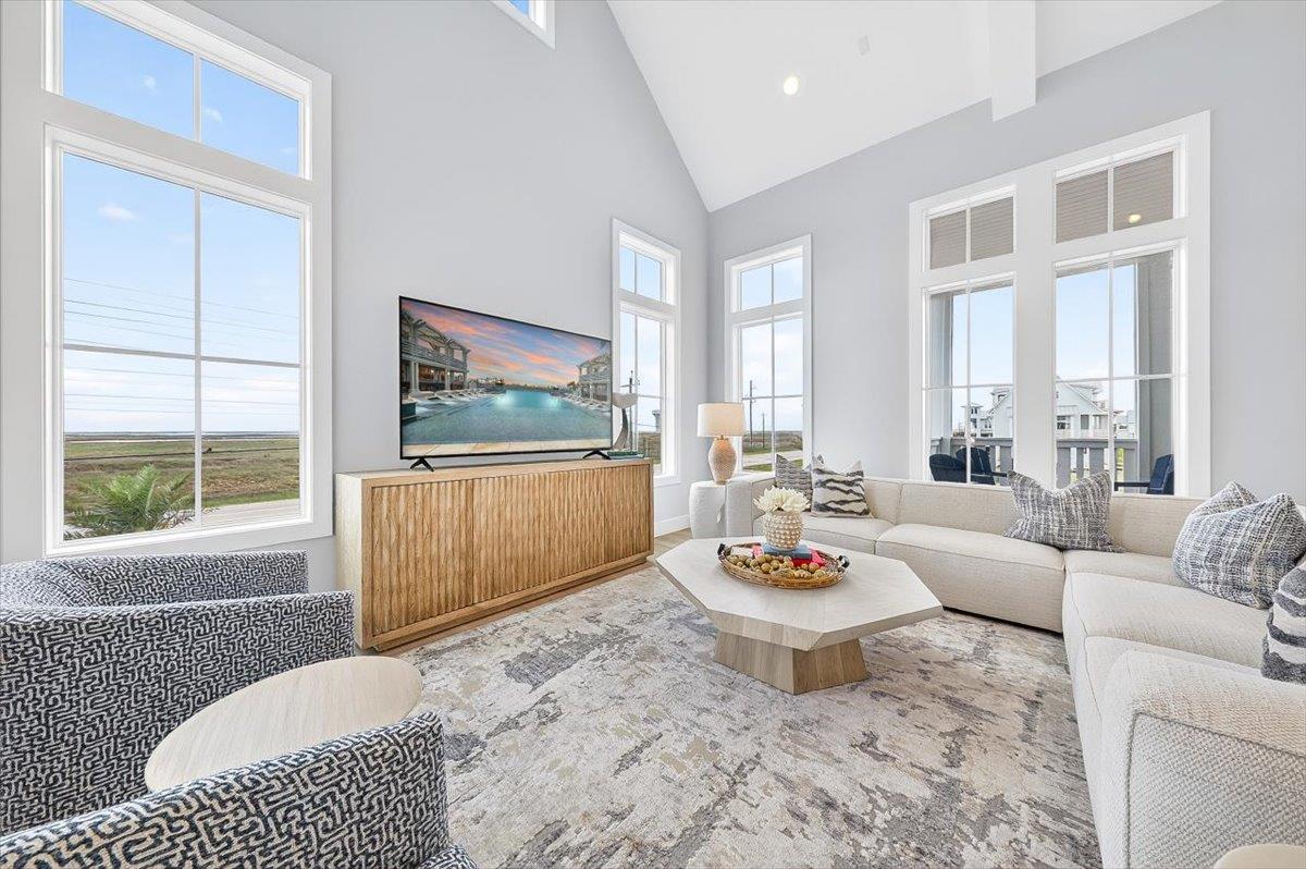 2nd Floor, Living Room